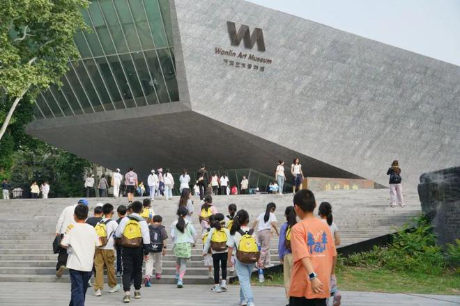 观黄鹤楼、湖北省博物馆春假爆款武汉名校夏令营开启报名J9国际网站狮子精品夏令营 探访武汉大学、华中科大参(图37)